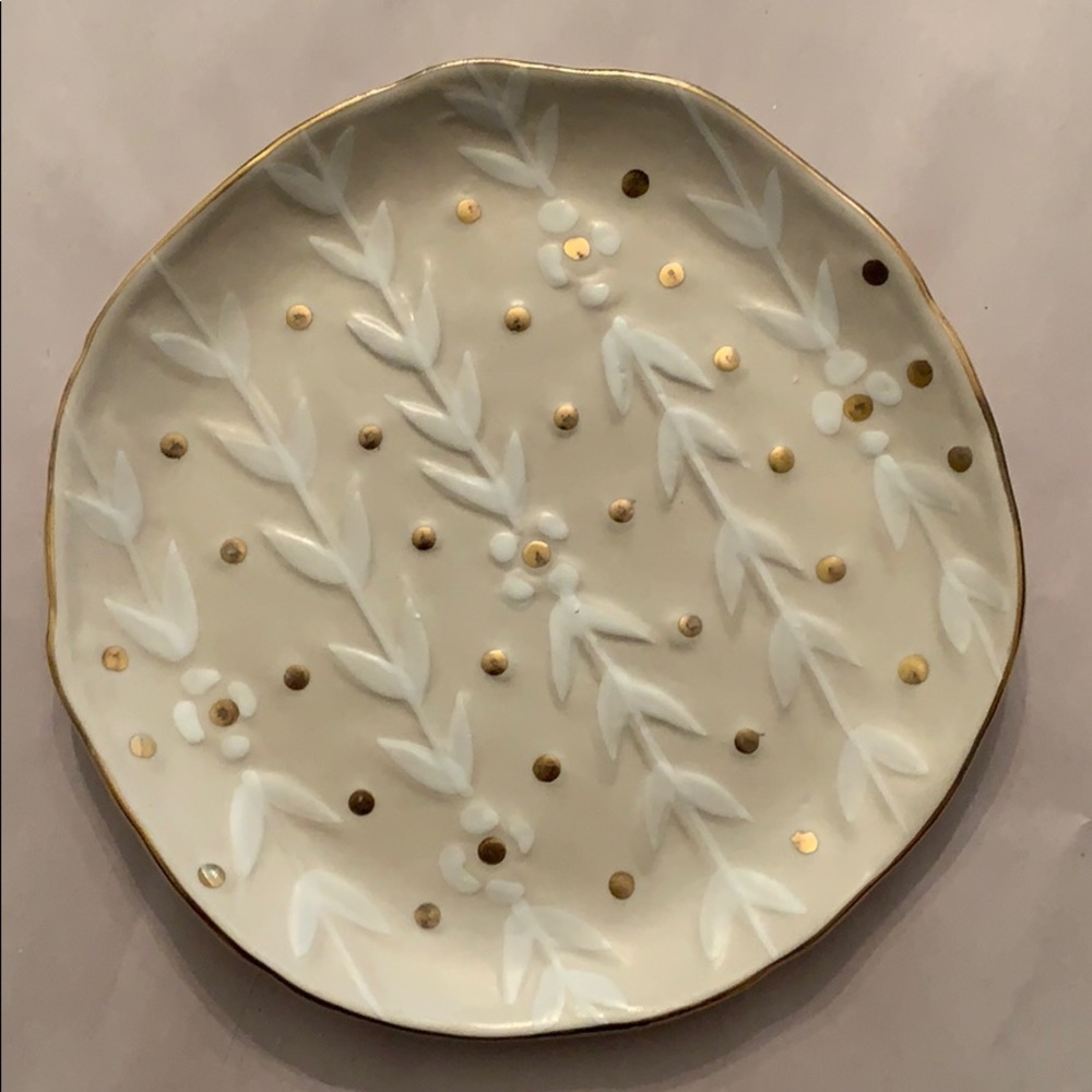 ANTHROPOLOGIE DESSERT PLATE-pattern
